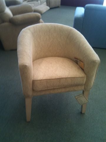 Tub Chair With Wooden Legs Tub Chair With Wooden Legs